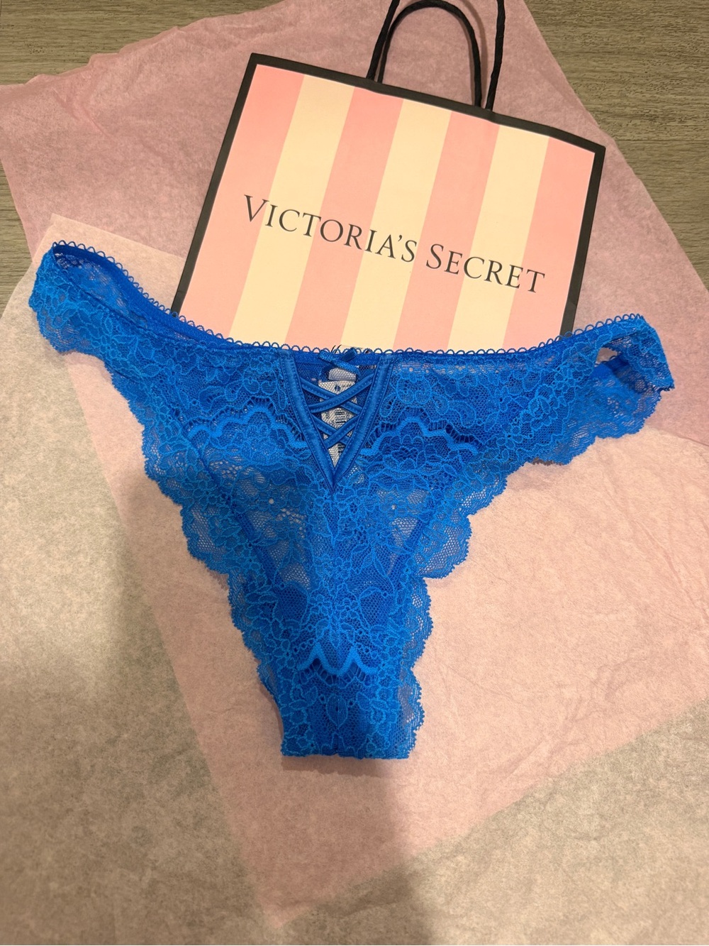 New Victoria's Secret Blue Lace Cheeky Thong M
